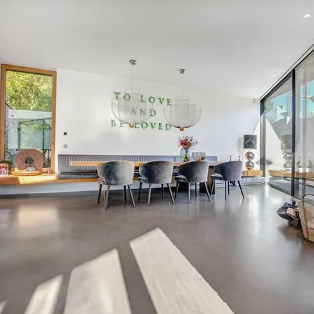 Kubic With Pool Apartament Friedrichshafen